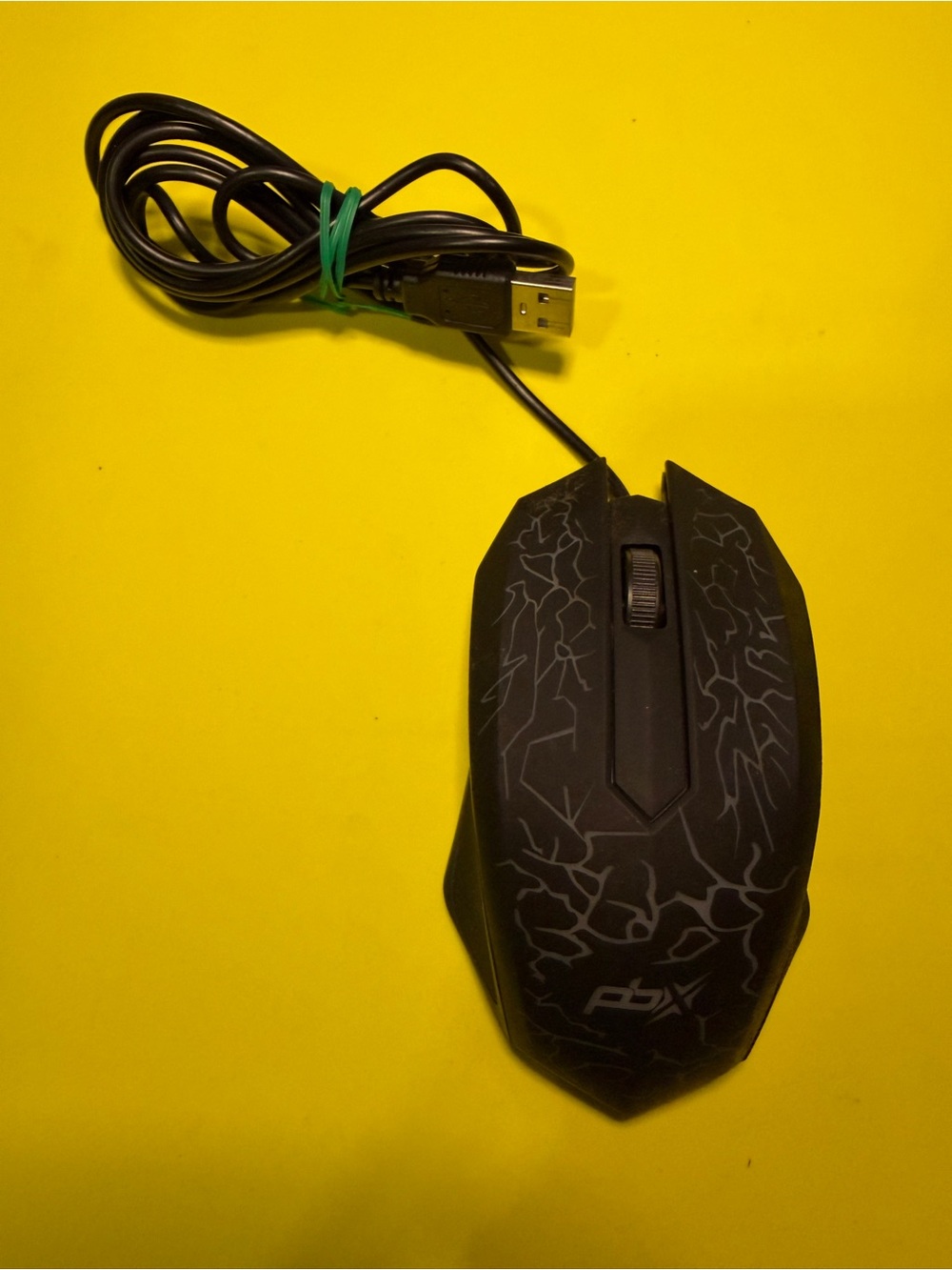 Black Wired Mouse with Crackle Design